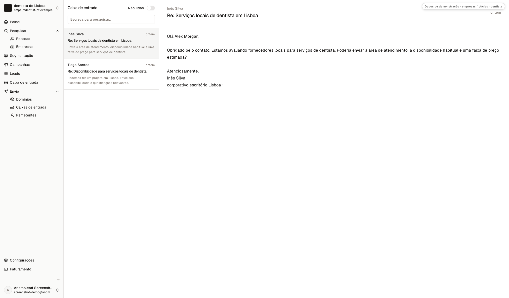 Caixa de entrada com a resposta de Inês Silva aberta e uma segunda mensagem de Tiago Santos na lista.