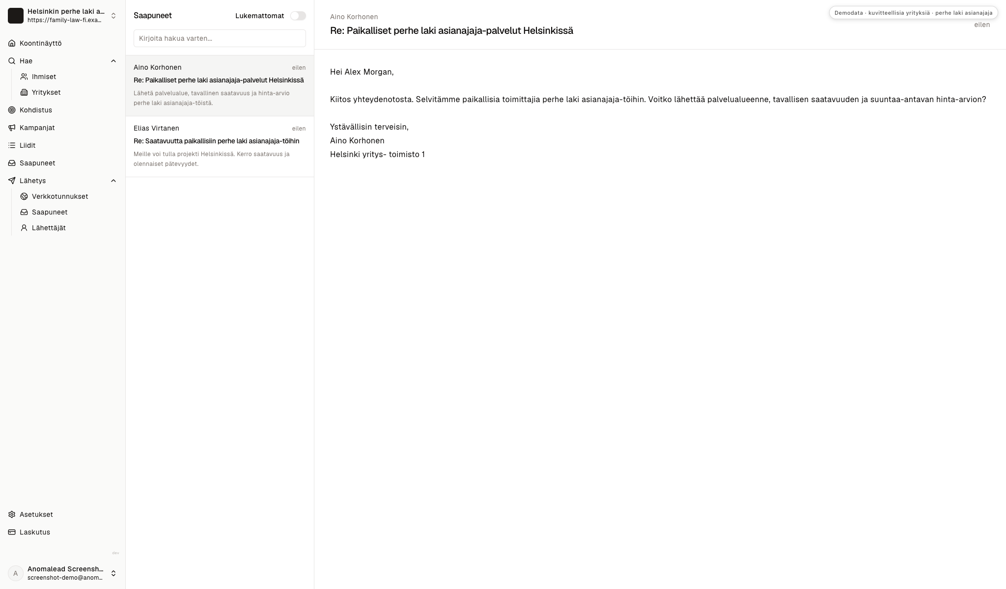 Kaksi kuvitteellista vastausta kysyy toimistolta palvelualueesta, saatavuudesta, hinnoittelusta ja pätevyyksistä.