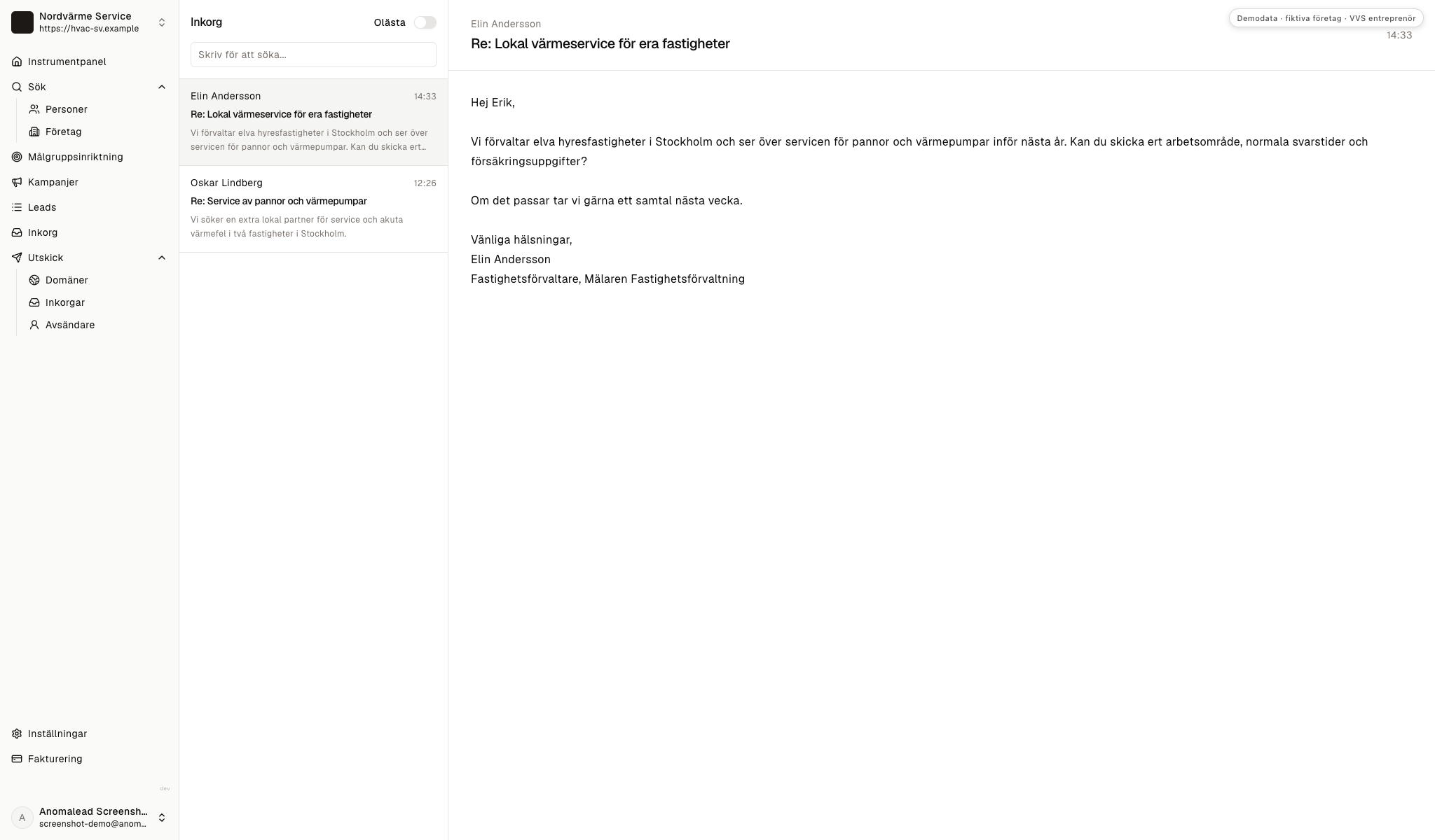 Inkorg med två fiktiva svar från VVS-prospekt, där det öppna svaret frågar om arbetsområde, normala svarstider och försäkringsuppgifter.