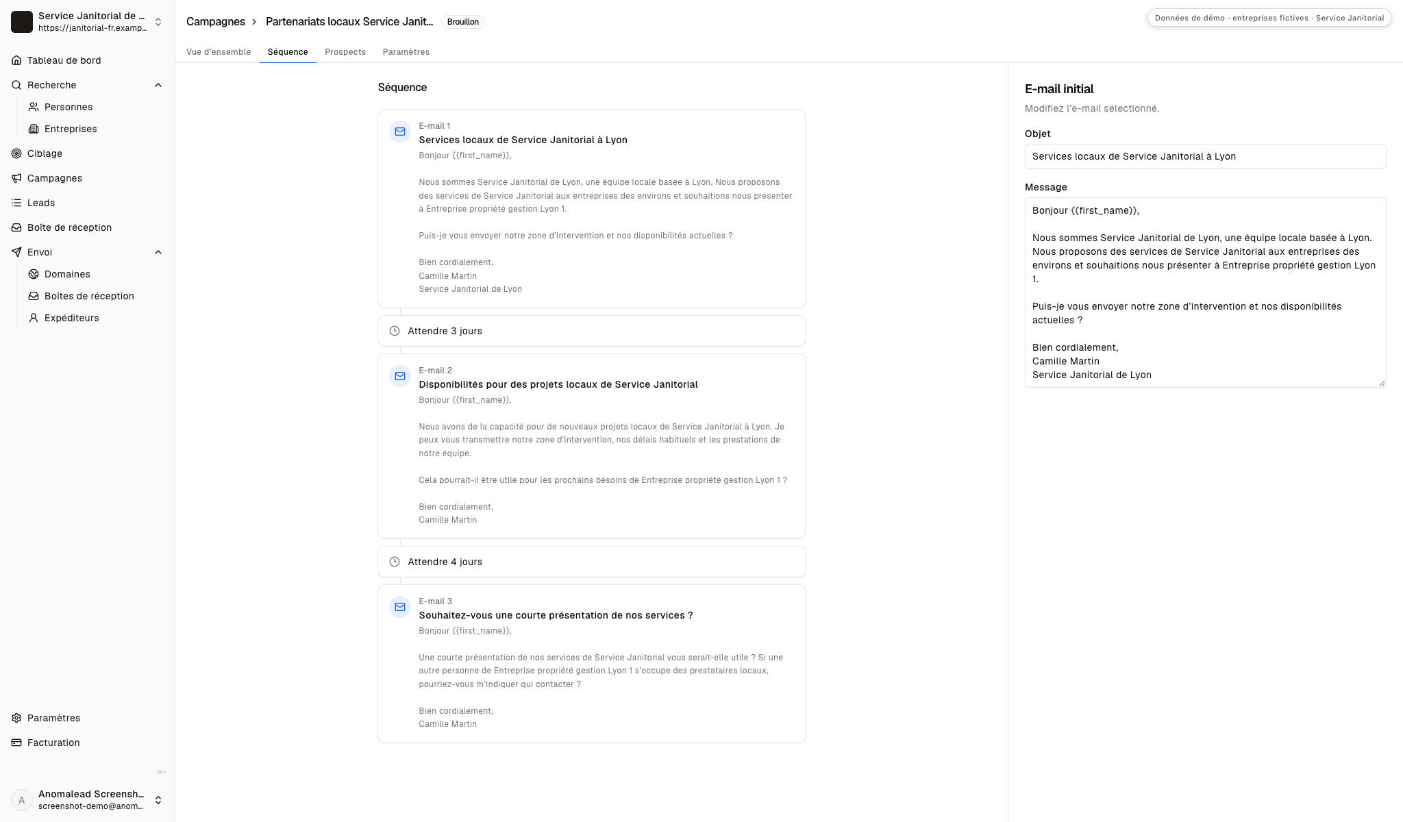 Séquence de trois emails ouverte pour révision avec une attente de trois jours puis une attente de quatre jours.