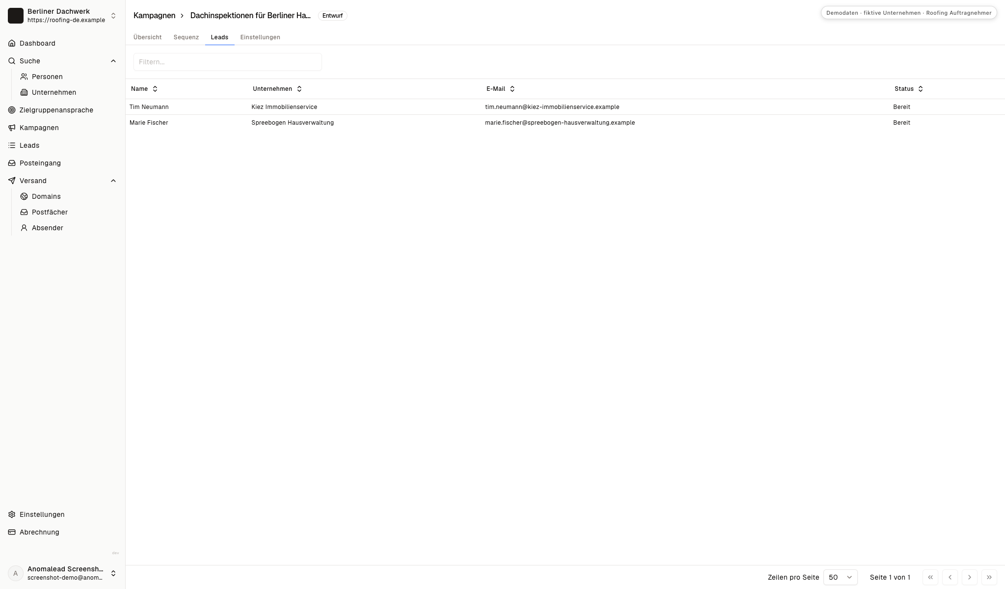 Der Entwurf einer Dachdecker-Kampagne enthält zwei Kontakte aus der Immobilienverwaltung als ausgewählte Empfänger.