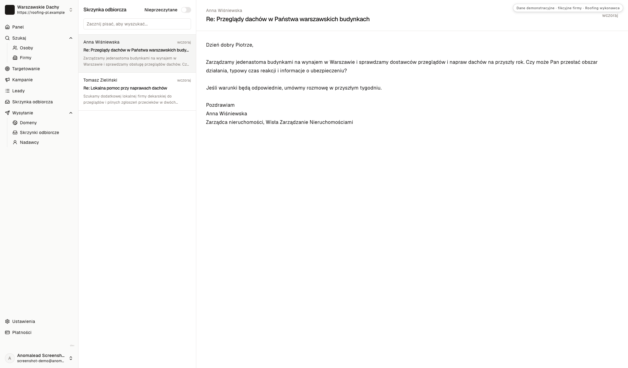 Skrzynka odbiorcza zawiera dwie fikcyjne odpowiedzi Anny Wiśniewskiej i Tomasza Zielińskiego o obsłudze dachów.