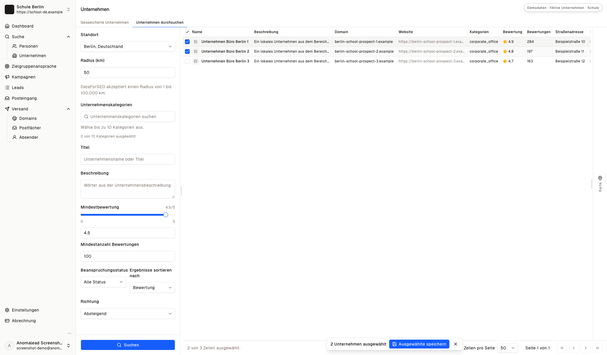 Zwei von drei fiktiven Unternehmensbüros sind in der Ergebnistabelle angehakt, darüber steht die Schaltfläche zum Speichern der Auswahl bereit.