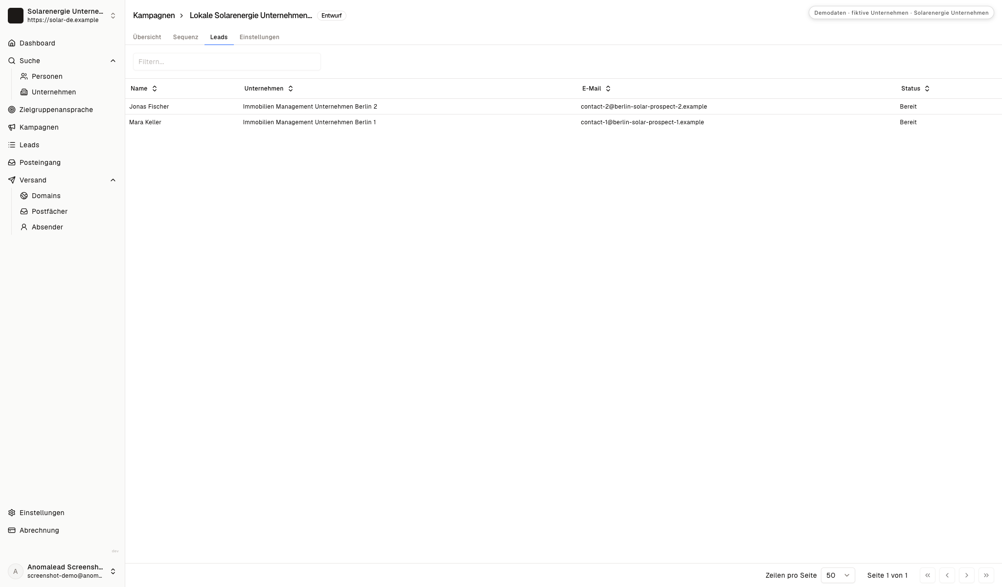 Entwurf einer Solarkampagne mit zwei fiktiven Empfängern und sichtbarem Status vor dem Versand.