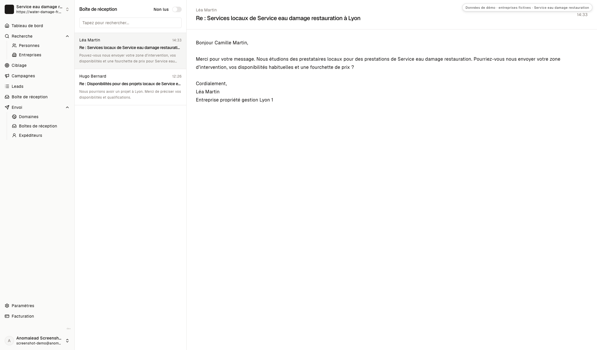Boîte de réception avec deux réponses fictives à une prise de contact sur le séchage.